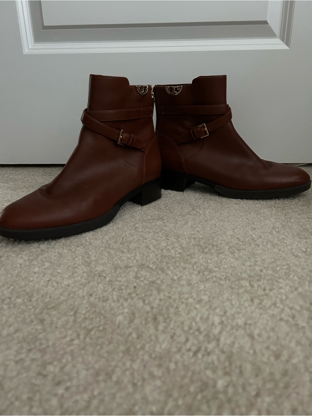 NWOT Tory Burch Sidney Ankle boot Brown Size 7 1/2